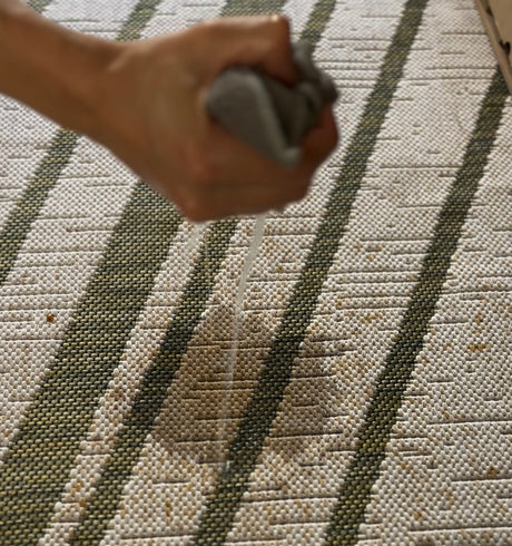 Oeps, koffie op mijn buitenkleed. Geen paniek!